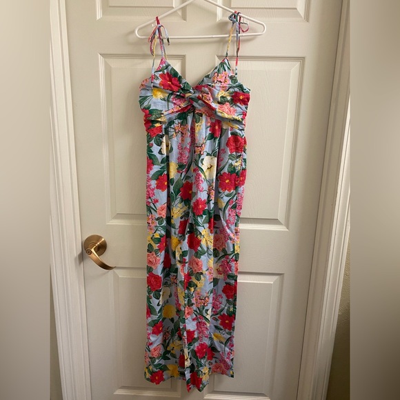Old Navy floral linen blend tie straps jumpsuit. - Picture 2 of 9